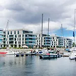 Yacht Park Superior 2